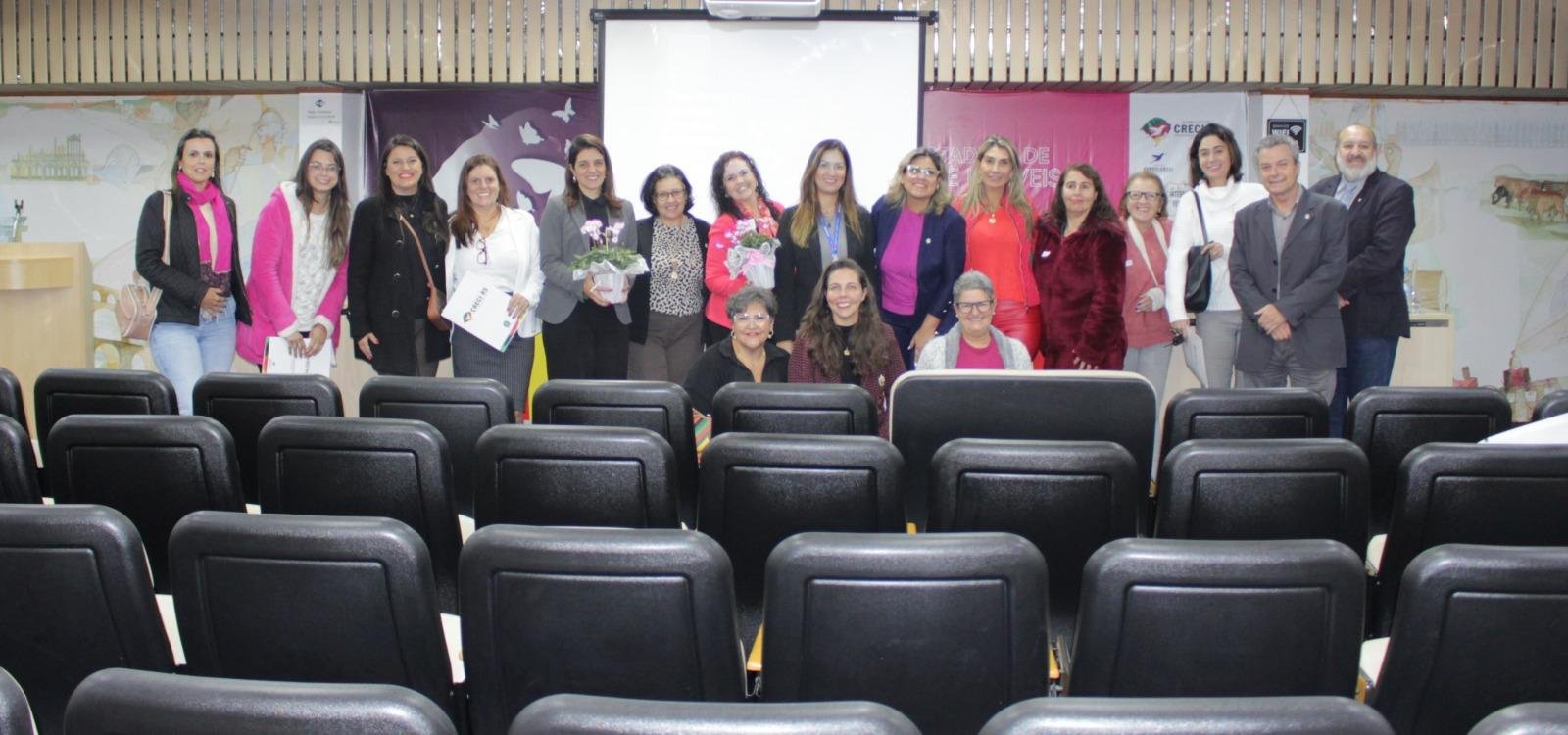  Integração feminina do CRECI-RS promove ciclo de palestras dirigido a mulheres